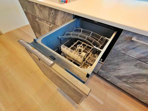 【4号棟】中区新築戸建ルーバルビルトイン車庫
