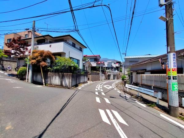 【1号棟】港南区新築戸建　LDK19帖　リビング階段
