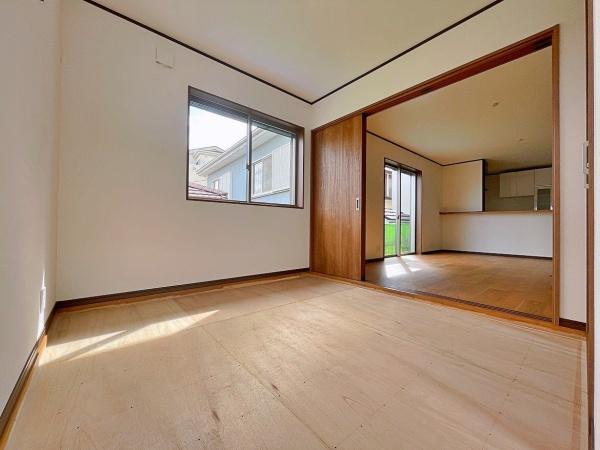 【2号棟】瀬谷区新築戸建　WIC×2　南面バルコニー