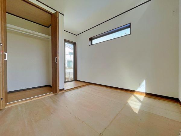 【2号棟】瀬谷区新築戸建　WIC×2　南面バルコニー