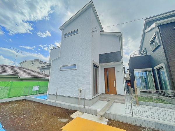 【2号棟】瀬谷区新築戸建　WIC×2　南面バルコニー
