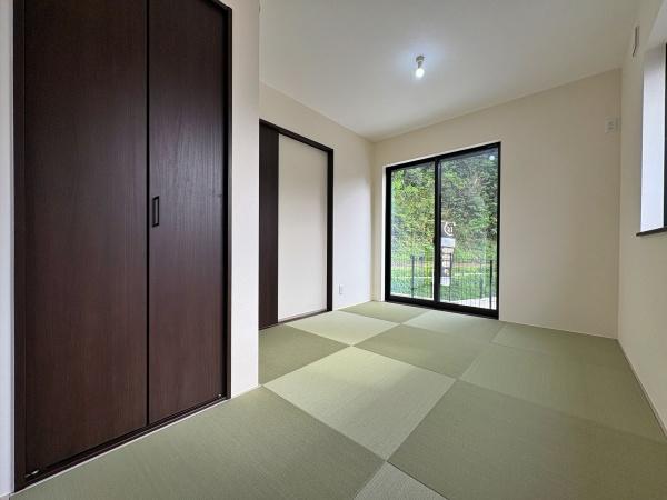 座間市新築戸建　南面バルコニー　パントリー　SIC