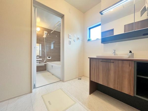 【1号棟】都筑区新築戸建2台駐車可SICパントリー