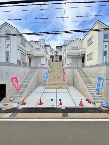 【3号棟】港南区新築戸建パントリーロフト