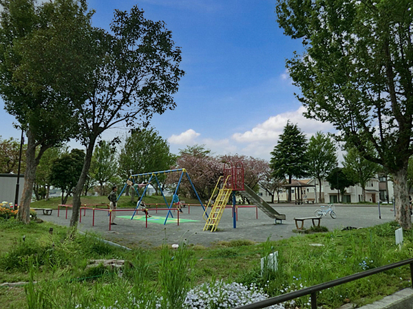 【1号棟】青葉区新築戸建 LDK19帖 角地 パントリー(すみよし台第三公園)