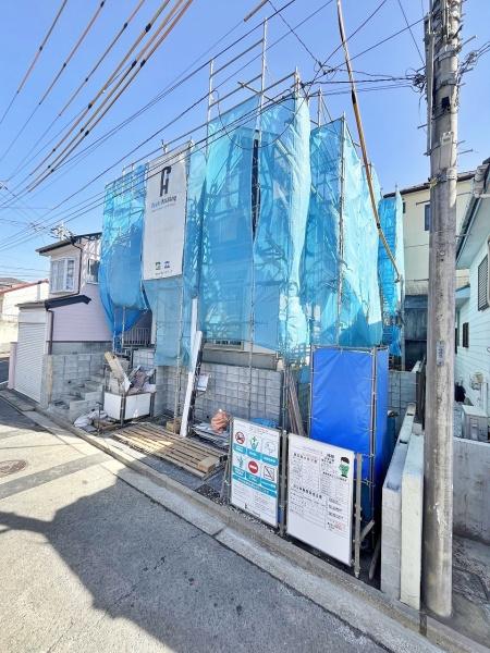 【1号棟】戸塚区新築戸建　リビング階段　2台駐車可