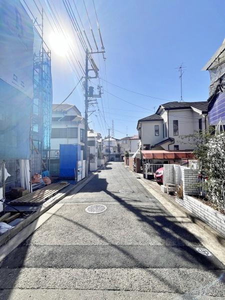 【1号棟】戸塚区新築戸建　リビング階段　2台駐車可