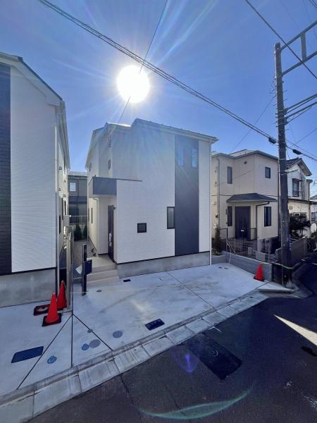 【1号棟】戸塚区新築戸建南面バルコニーロフト
