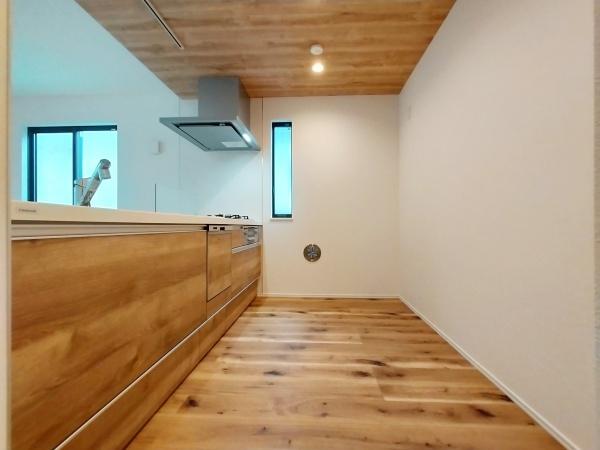 【1号棟】鎌倉市新築戸建ビルトイン車庫LDK18帖