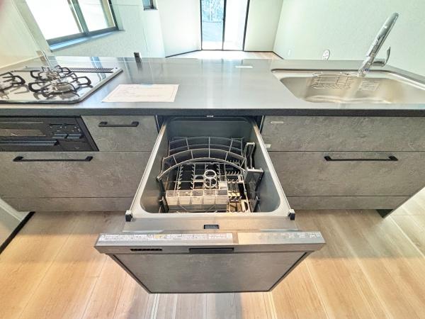 【C号棟】保土ケ谷区新築戸建ルーバルパントリー