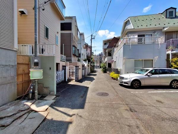 南区新築戸建坂無しビルトイン車庫カップボード