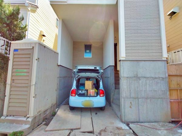 南区新築戸建坂無しビルトイン車庫カップボード