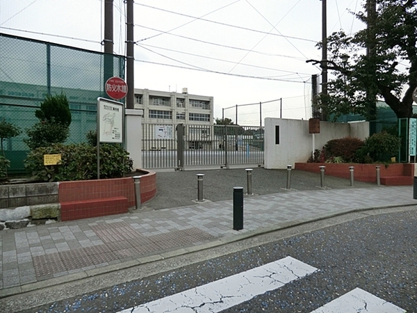 横浜市西区境之谷の中古一戸建て(横浜市立稲荷台小学校)