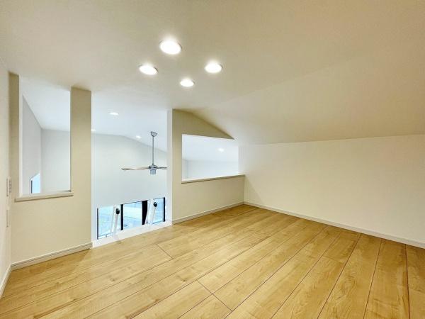 【1号棟】藤沢市新築戸建　2台駐車可　床暖房　ロフト