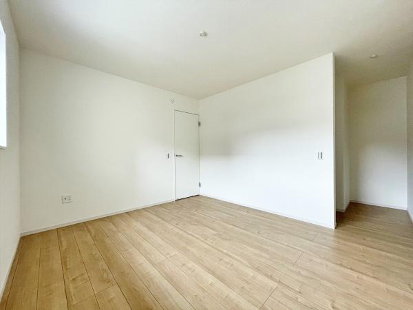 【1号棟】藤沢市新築戸建　2台駐車可　床暖房　ロフト