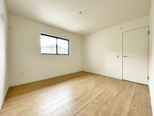 【1号棟】藤沢市新築戸建　2台駐車可　床暖房　ロフト