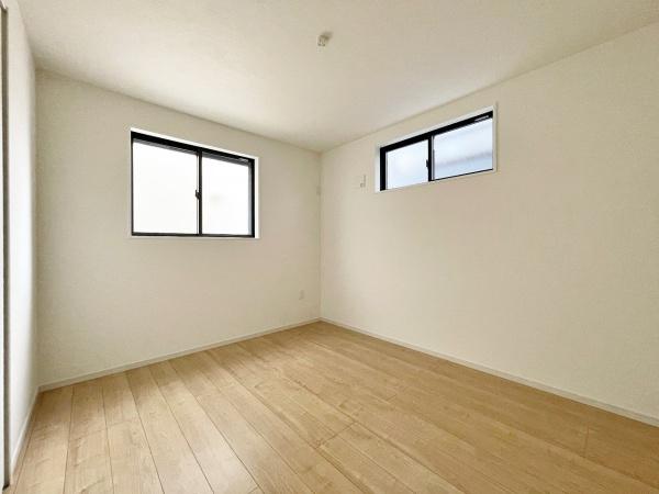 【1号棟】藤沢市新築戸建　2台駐車可　床暖房　ロフト