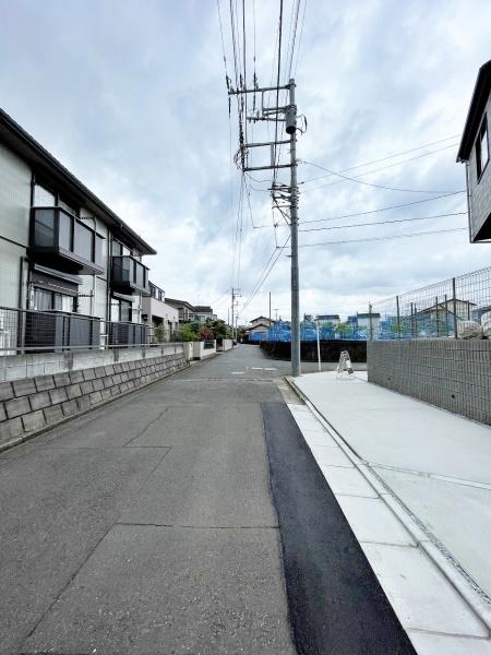 【1号棟】藤沢市新築戸建　2台駐車可　床暖房　ロフト
