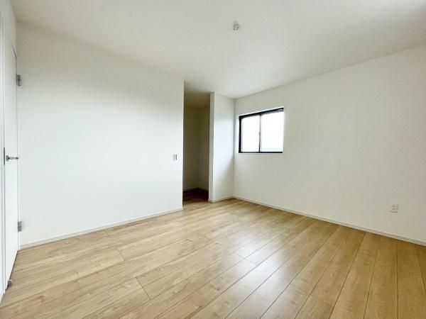 【3号棟】藤沢市新築戸建　2台駐車可　床暖房　ロフト