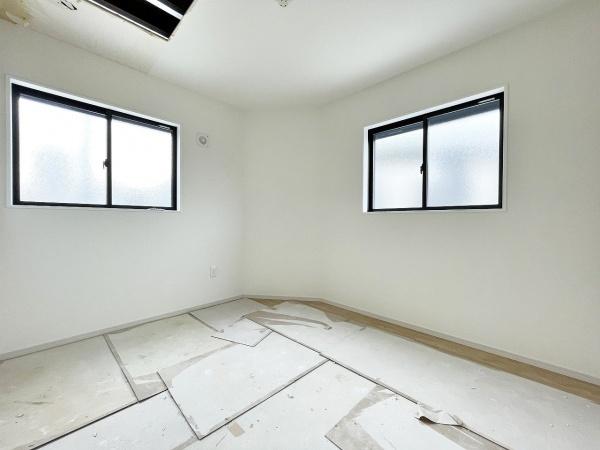 【3号棟】藤沢市新築戸建　2台駐車可　床暖房　ロフト