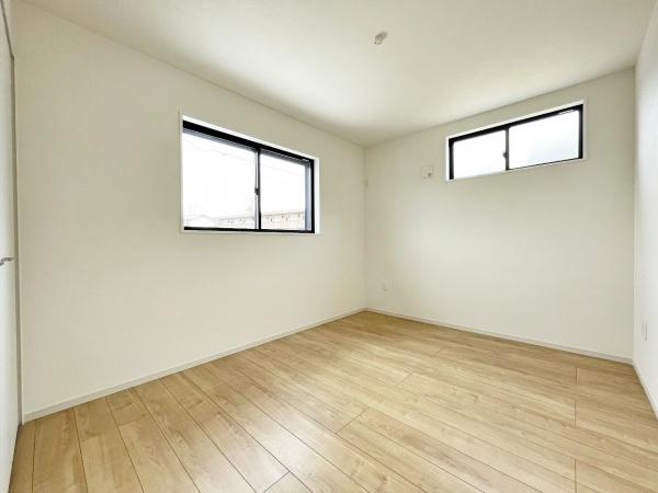 【4号棟】藤沢市新築戸建　2台駐車可　床暖房　ロフト