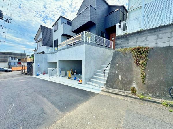 【A号棟】南区新築戸建地下車庫対面キッチン