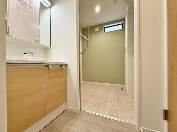 【3号棟】大和市新築戸建　LDK18帖　パントリー