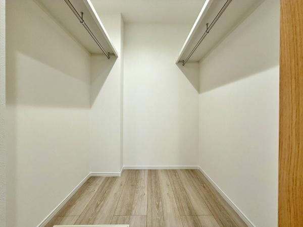 【3号棟】大和市新築戸建　LDK18帖　パントリー