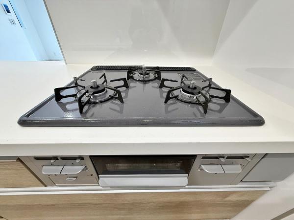 【3号棟】大和市新築戸建　LDK18帖　パントリー