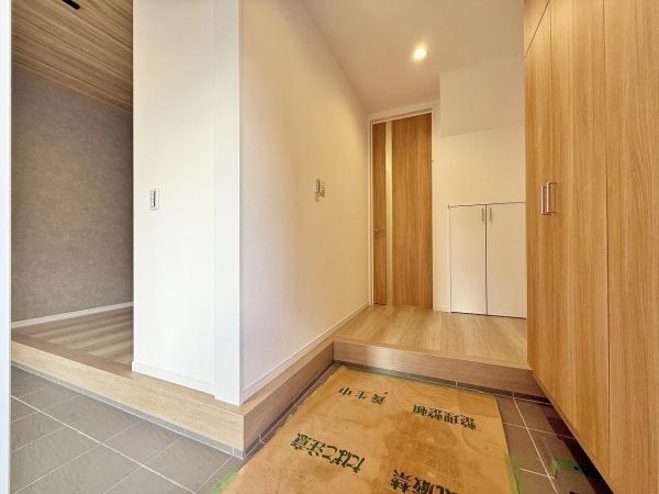 【3号棟】大和市新築戸建　LDK18帖　パントリー