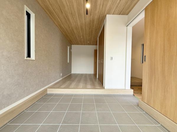 【3号棟】大和市新築戸建　LDK18帖　パントリー