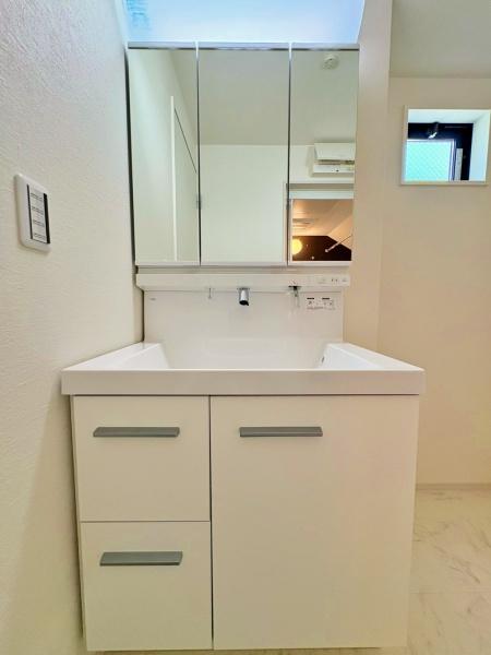 【1号棟】泉区新築戸建床暖ロフト2台駐車可