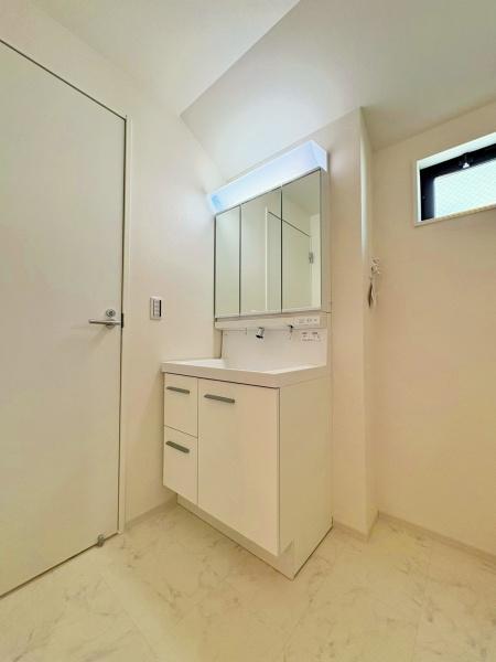 【1号棟】泉区新築戸建床暖ロフト2台駐車可