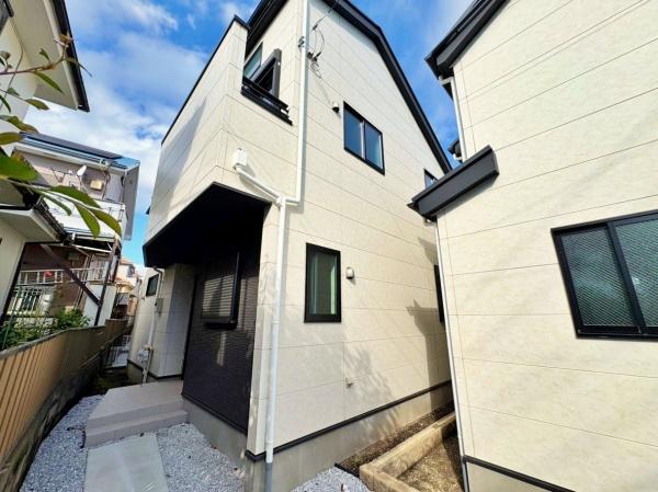 【1号棟】泉区新築戸建床暖ロフト2台駐車可