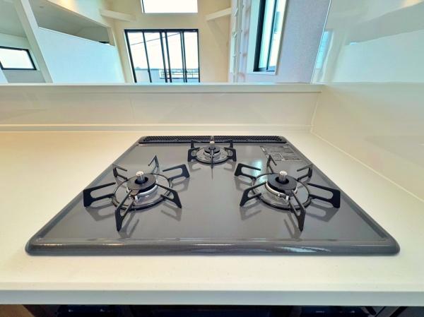 【2号棟】泉区新築戸建床暖ロフト2台駐車可(キッチン)