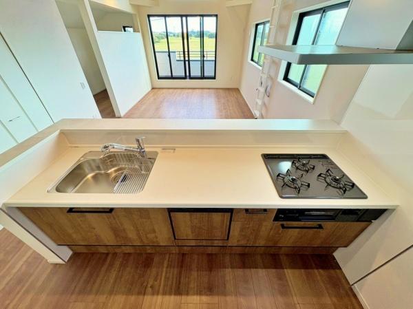 【2号棟】泉区新築戸建床暖ロフト2台駐車可(キッチン)