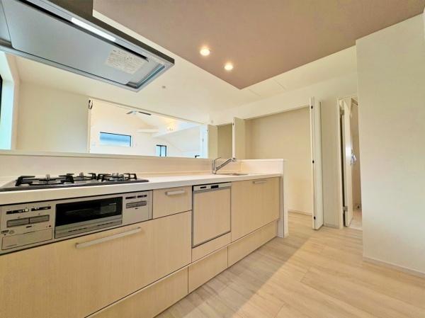 【3号棟】泉区新築戸建床暖ロフト2台駐車可