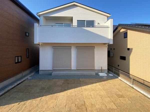 【2号棟】藤沢市新築戸建カースペ2台LDK20帖WIC