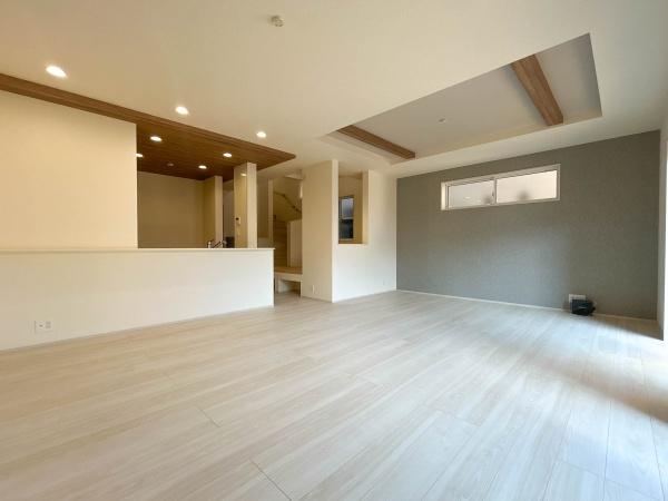 【2号棟】藤沢市新築戸建カースペ2台LDK20帖WIC