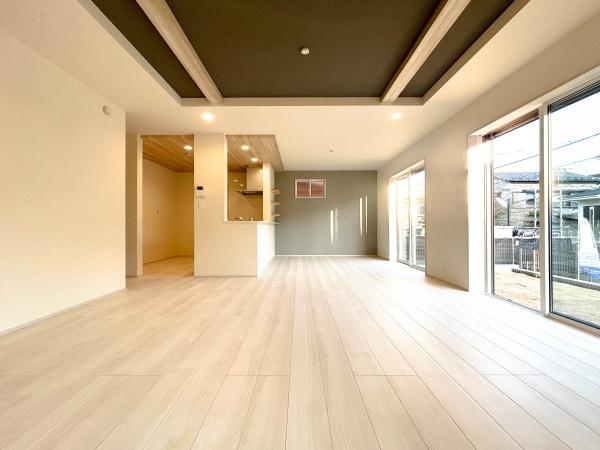 【1号棟】金沢区新築戸建タタミカースペ3台床暖房