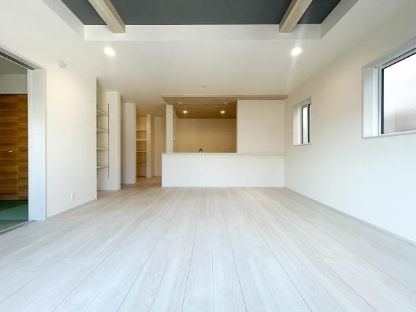 【1号棟】金沢区新築戸建南西角地タタミ吹抜け
