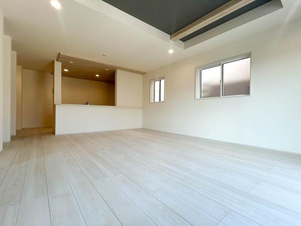 【1号棟】金沢区新築戸建南西角地タタミ吹抜け