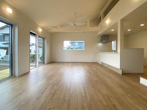 【1号棟】小田原市新築戸建カースペ3台WICロフト