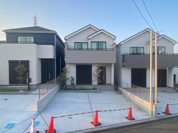 【A号棟】藤沢市新築戸建カースペ2台南バルコニー
