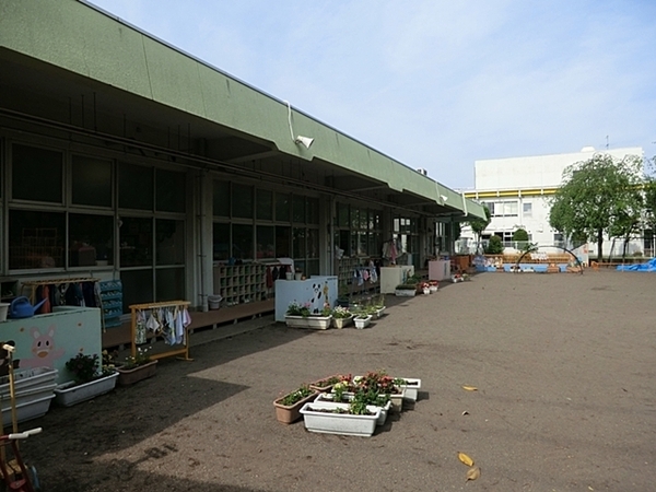 【3号棟】相模原市新築戸建 リビング階段 吹抜け(相模原市立陽光台保育園)