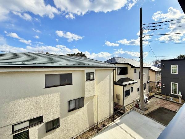 【3号棟】相模原市新築戸建　リビング階段　吹抜け