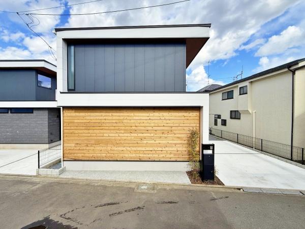 【3号棟】相模原市新築戸建　リビング階段　吹抜け