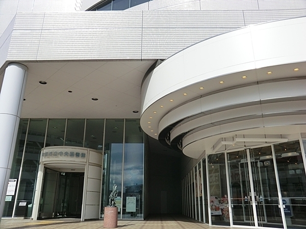 町田市新築戸建庭付LDK20帖吹抜けウッドデッキ(町田市立中央図書館)