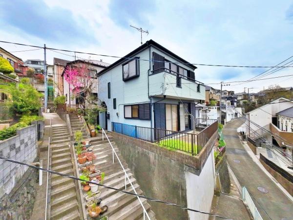 港南区中古戸建吹抜け駅7分