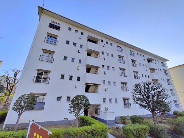 左近山団地３街区３号棟